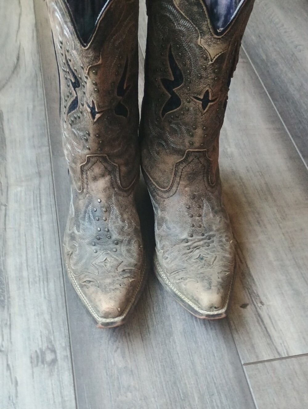 Laredo Brown Distressed Western Heeled Cowboy Boots - Picture 3 of 10